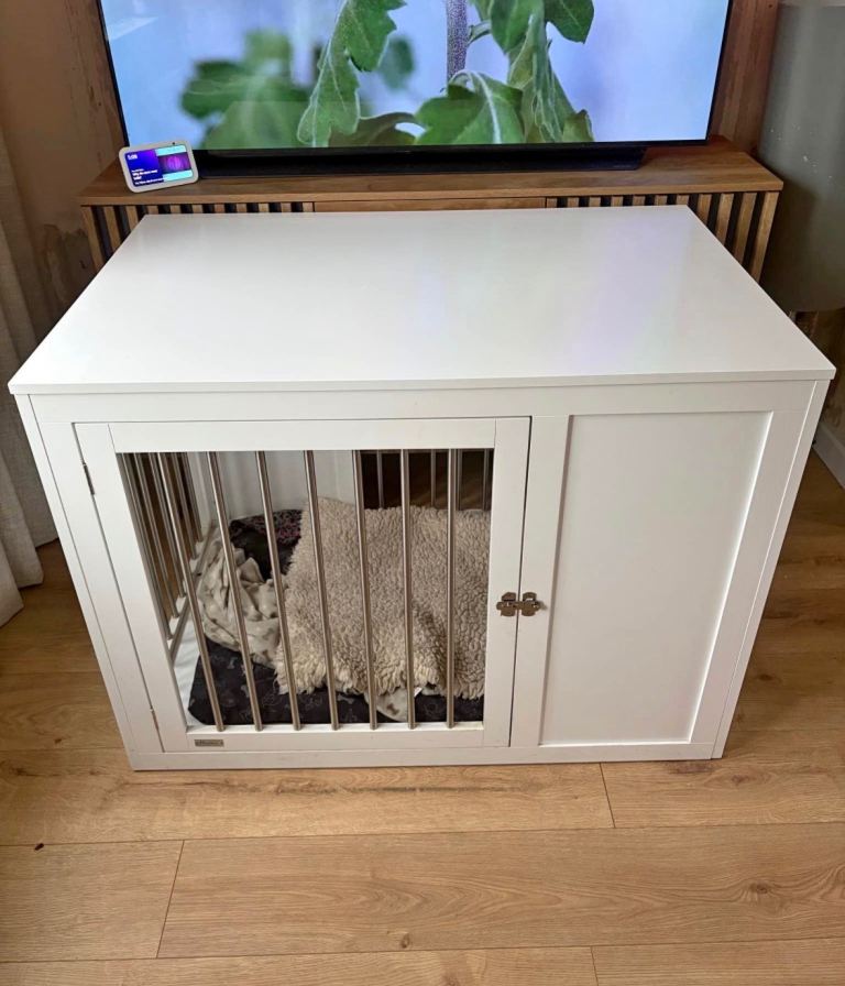 Dog crate 