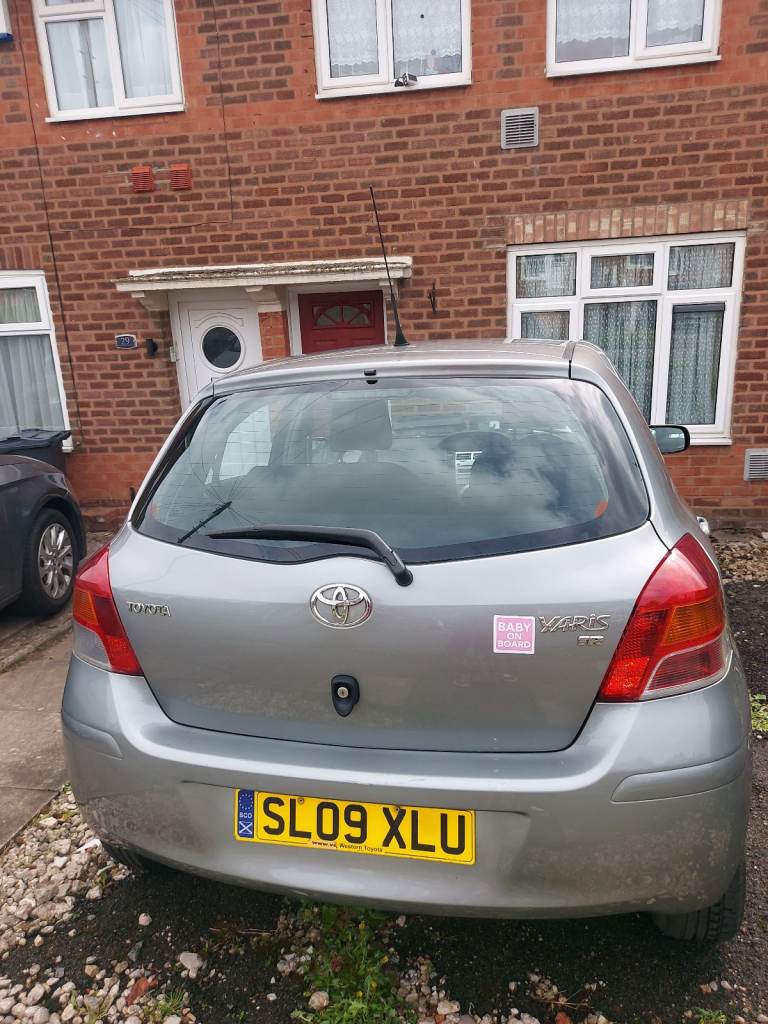 Toyota, YARIS, Hatchback, 2009, Manual, 998 (cc), 5 doors and in great condition 