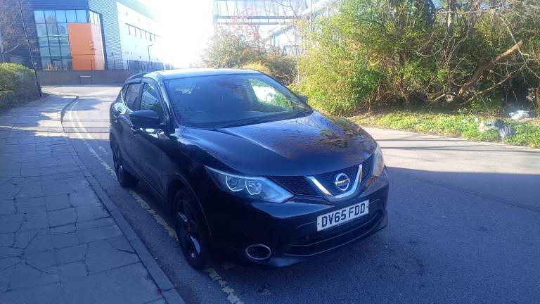 Nissan Qashqai ULEZ £20 yr tax 1.5 dCi N-connecta diesel SUV Manual Euro 6 Reverse Camera 5 dr
