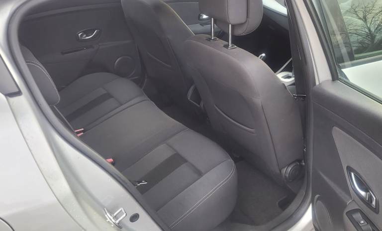 2011 Renault Megane AUTOMATIC 