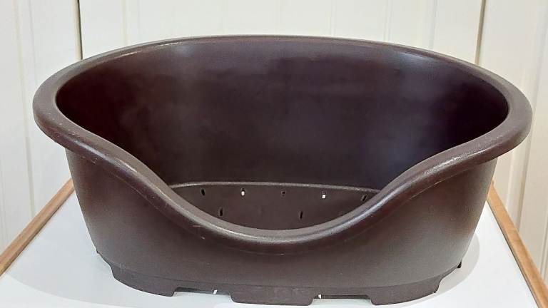 Top quality Expensive Beautiful brown Washable Raised very clean  Pet bed