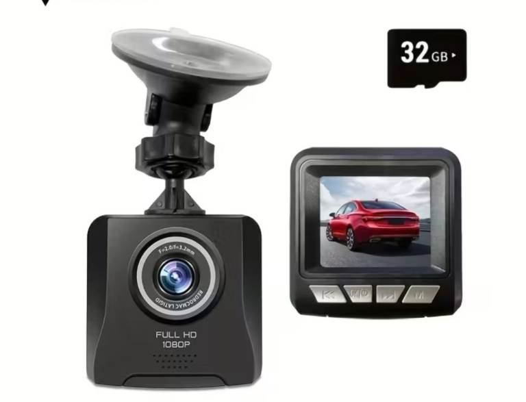 Dashcam 1080 with 32g card New!