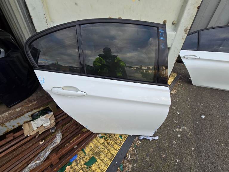 BMW 3 SERIES F30 LCI SINGLE BACK rear Driver Side DOOR  WHITE Breaking Parts 