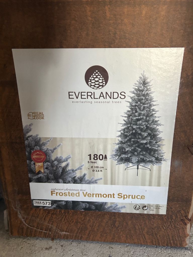 Everlands Christmas Tree