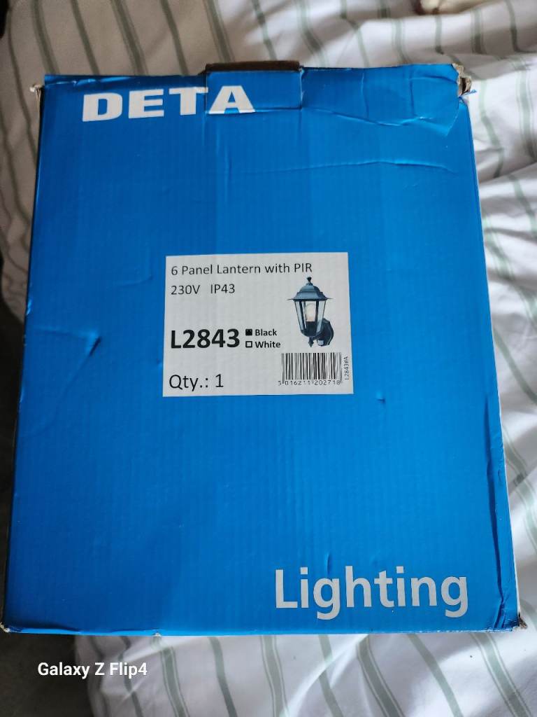 Lantern light with PIR