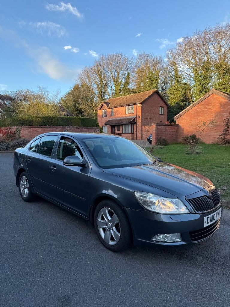Automatic CAR * Skoda OCTAVIA 1.4 PETROL 2010 *