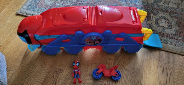 Spidey and his Amazing Friends Crawl-R 