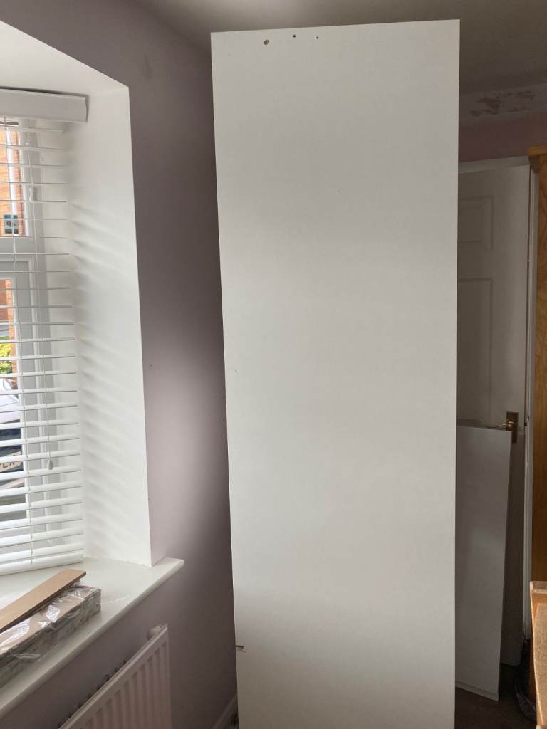 Integrated fridge/freezer housing unit