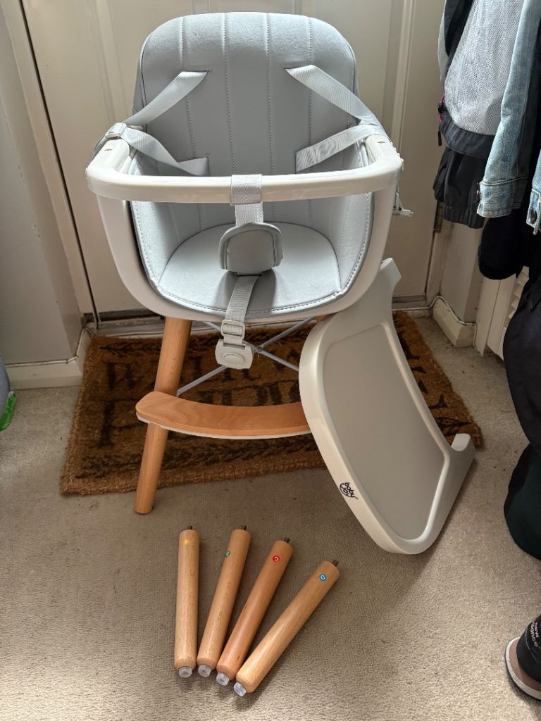 Modern Grey High Chair with Detachable Tray and Wooden Legs