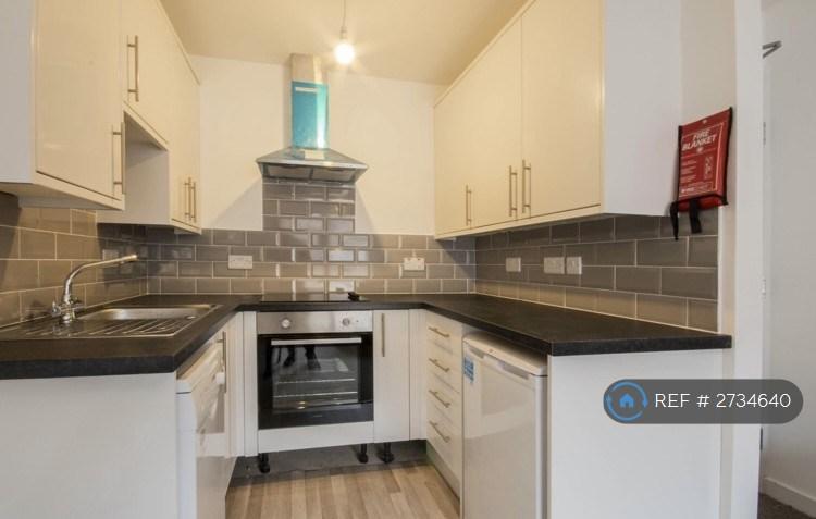 4 bedroom flat in Sienna Gardens, Edinburgh, EH9 (4 bed) (#2734640)