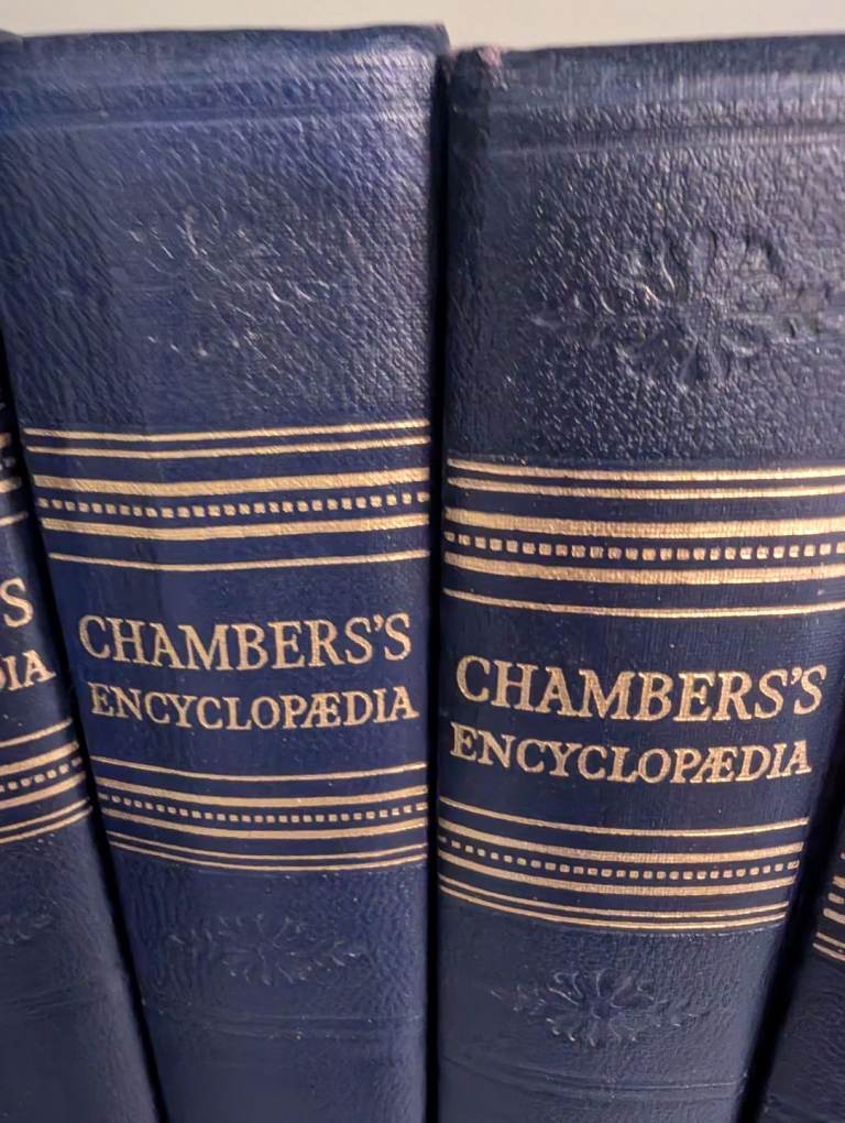 1950 Encyclopaedia  (Blue Cloth) + World Map & Certificate Complete Set - Vintage, Good Condition