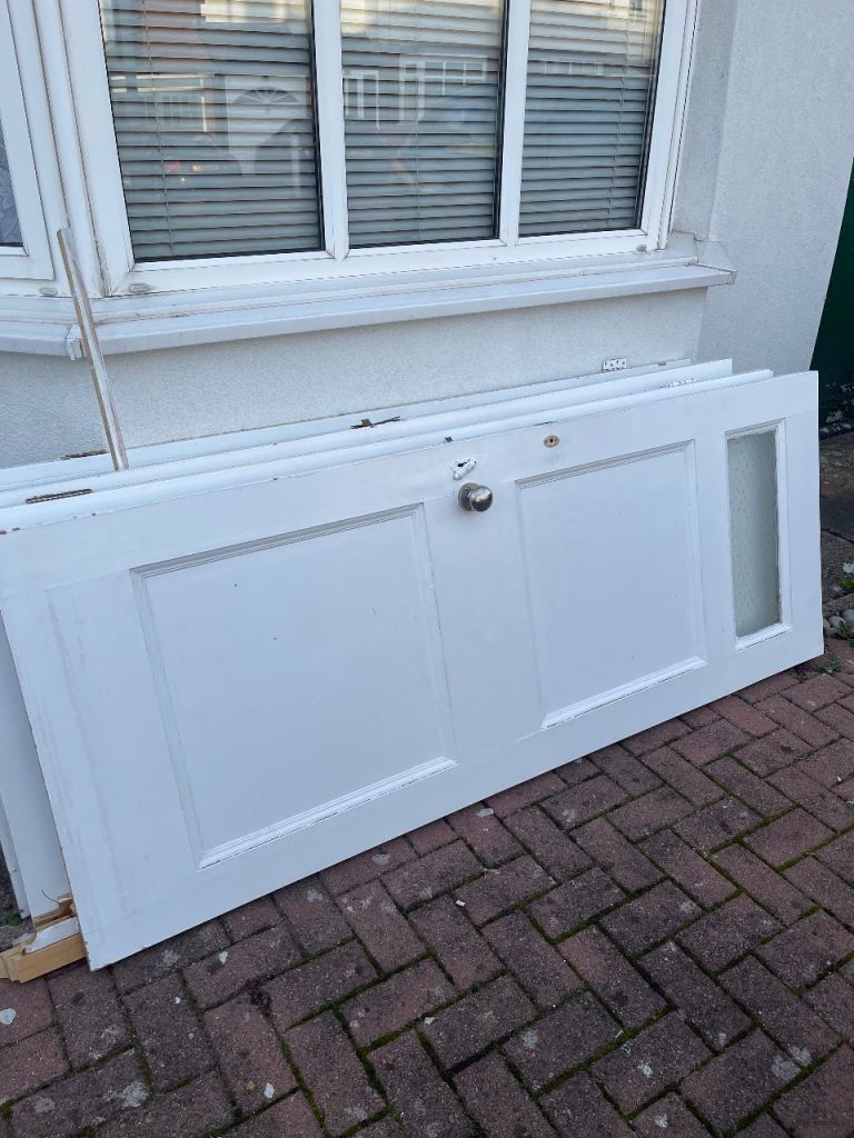 1930’s White Internal Doors with Glass Panel – Fair Condition