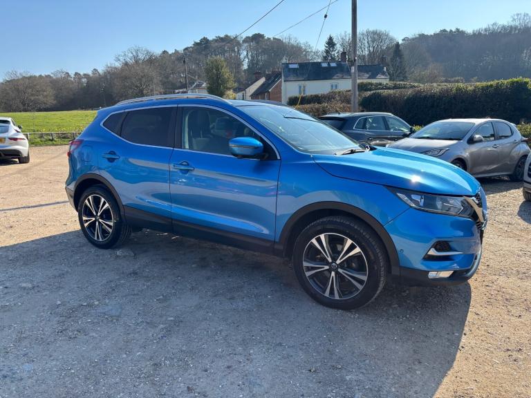 2019 Nissan Qashqai 1.3 DiG-T N-Connecta 5dr PANORAMIC ROOF BIG SPEC HATCHBACK Petrol Manual