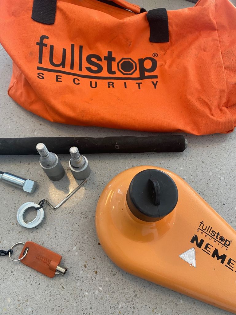 Full stop Nemesis Ultra wheel clamp 