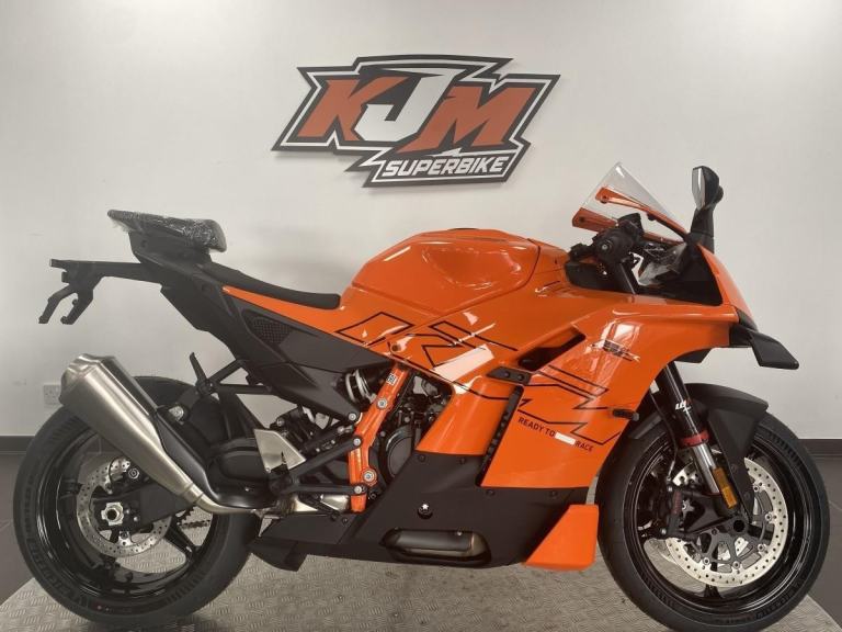 KTM 990 RC-R 2026 IN STOCK AT KJM SUPERBIKE, SAVE A 1000.00 POUNDS