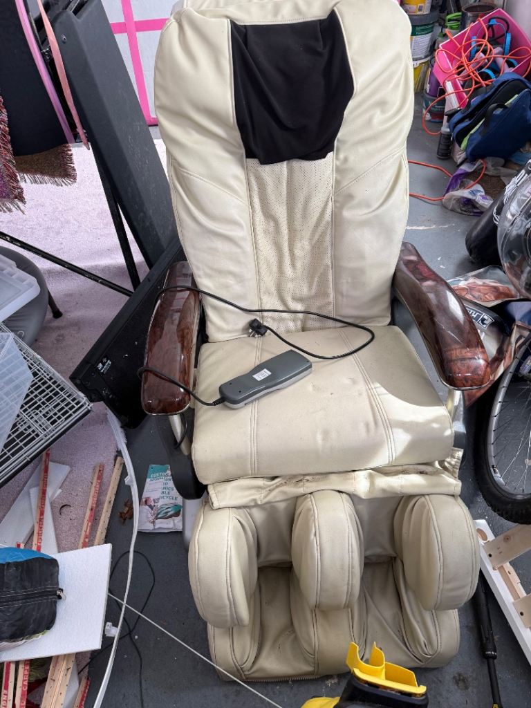Massage chair 