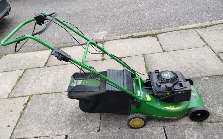 Lawnmower 