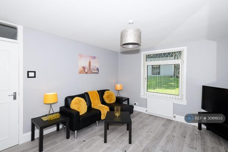 1 bedroom flat in Spital Walk, Aberdeen, AB24 (1 bed) (#3061603)