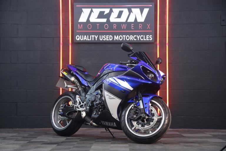 Yamaha R1 Big Bang THOUSANDS IN EXTRAS