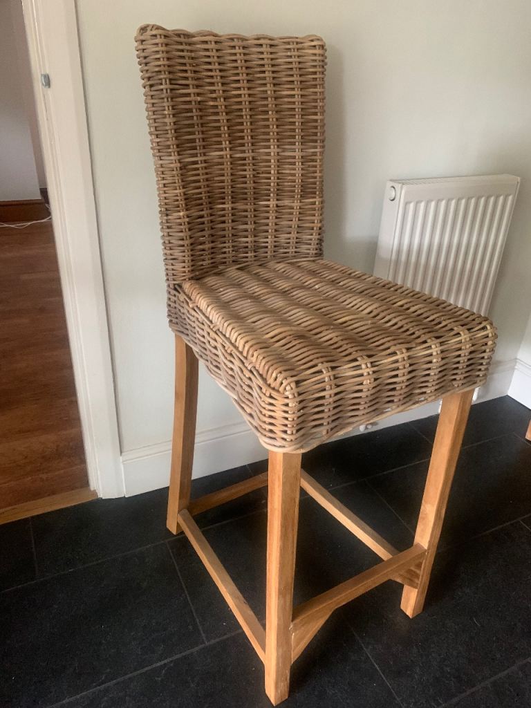 Rattan Bar Stool – Good Condition