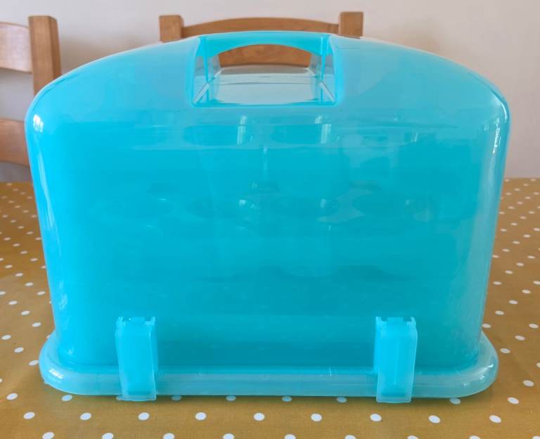 Blue Plastic Cupcake Carrier with Trays – As Good As New