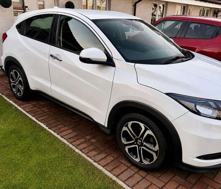 Honda HRV 1.5 i-VTEC Low Miles ULEZ Foldable seats like Honda Jazz - Immaculate condition