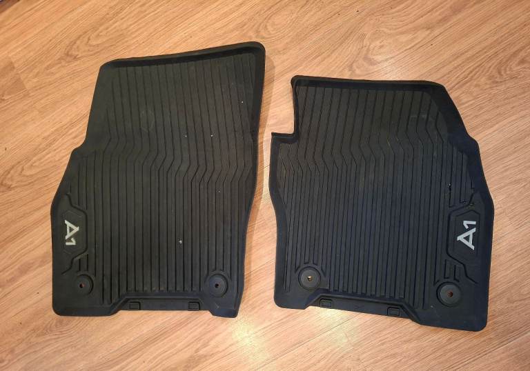 Original Audi A1 Fitted Rubber Carpets Set