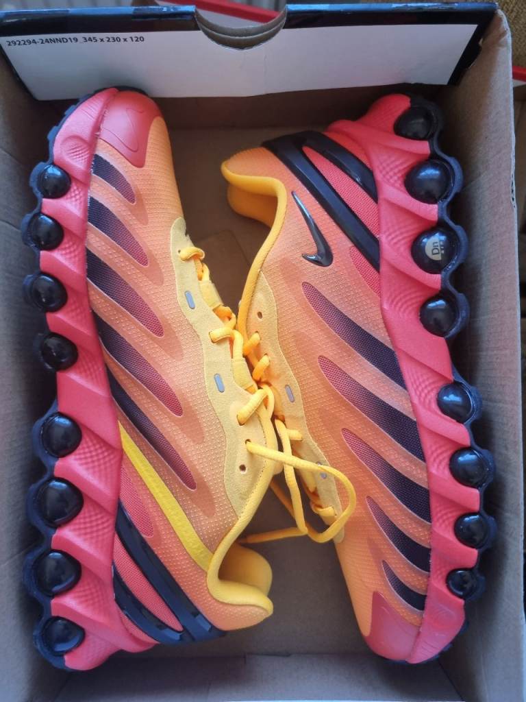 Nike Air Max DN8 Size uk 9, £65