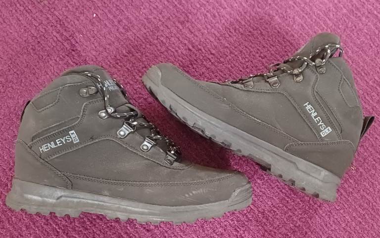 image for Henleys Dlx Boots Uk size 6