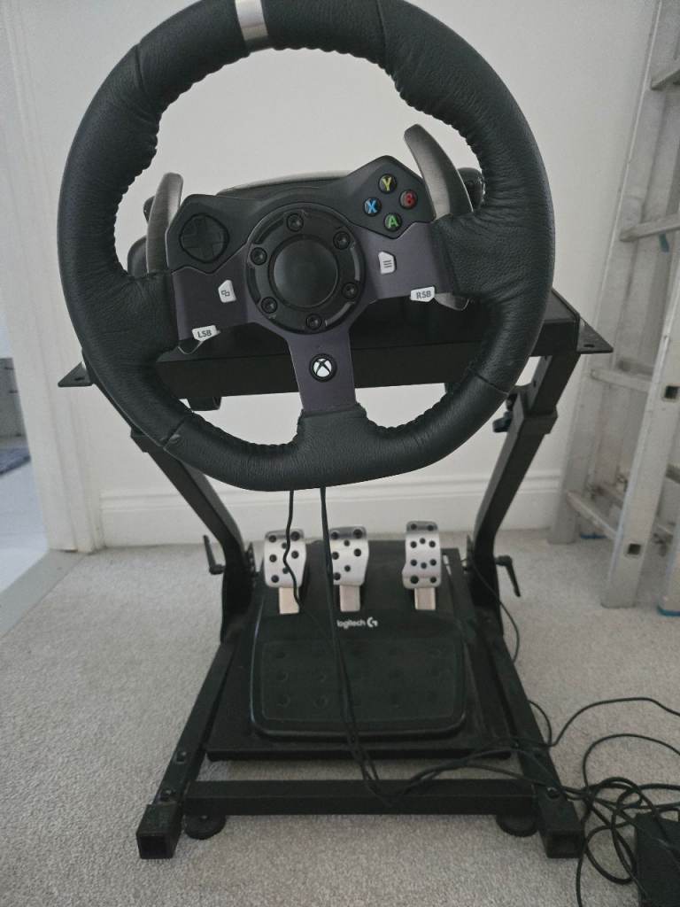 Logitech G920 Driving Force Racing Wheel & Pedals with Stand