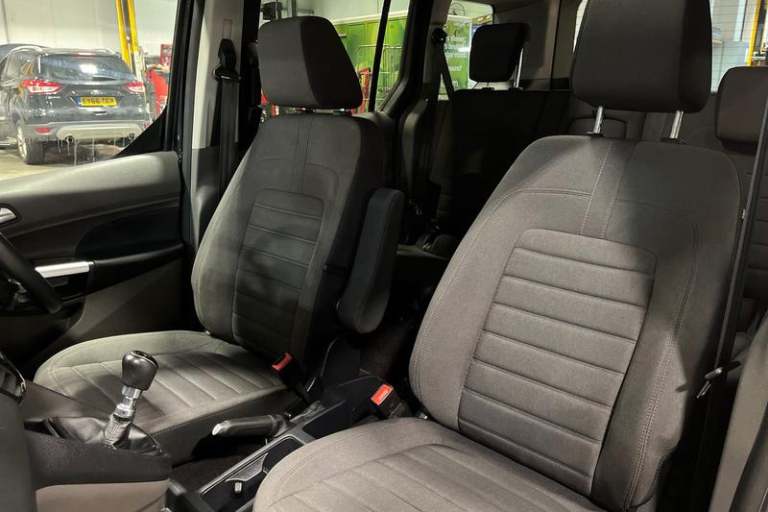 2021 Ford Tourneo Connect 1.5 EcoBlue 120 Titanium 5dr Manual MPV Diesel Manual