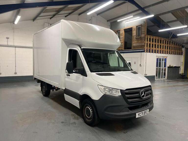 2021 Mercedes-Benz Sprinter 3.5t Progressive Chassis Cab CHASSIS CAB DIESEL Manual