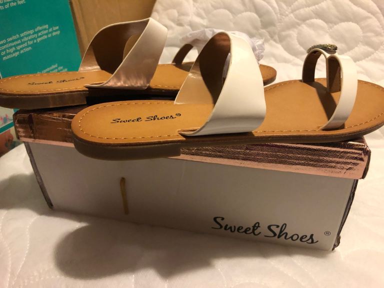 All brand new ladies flat sandals 