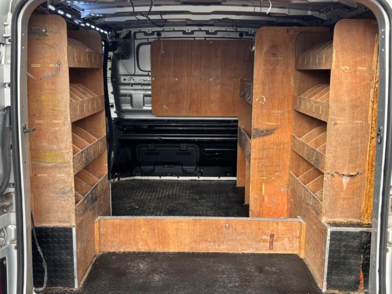 VAUXHALL VIVARO 1.6 CDTi 2700 BiTurbo ecoFLEX Sportive 2015