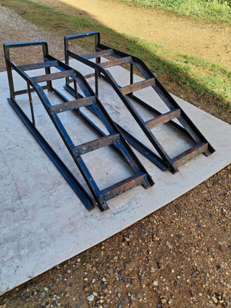 CAR RAMPS 