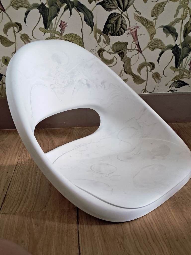  New ! IKEA LOBERGET swivel chair seat shell in white. White Baby Bouncer Seat  ( no legs ).