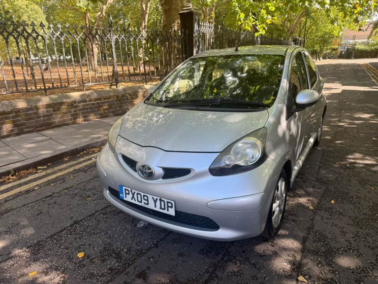 Toyota, AYGO, Hatchback, 2009, Manual, 998 (cc), 5 doors