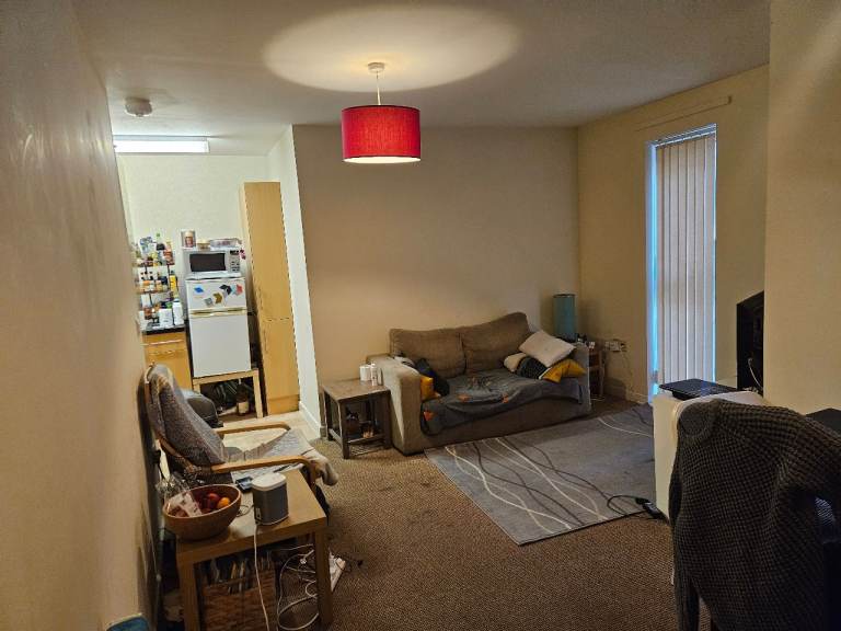 Double room available for 4 or 5 months