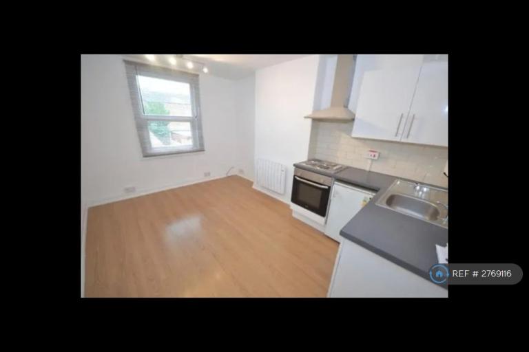 1 bedroom in Uppingham Road, Leicester, LE5 (#2769116)