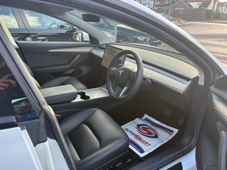 TESLA MODEL 3 Standard Range Plus 2021