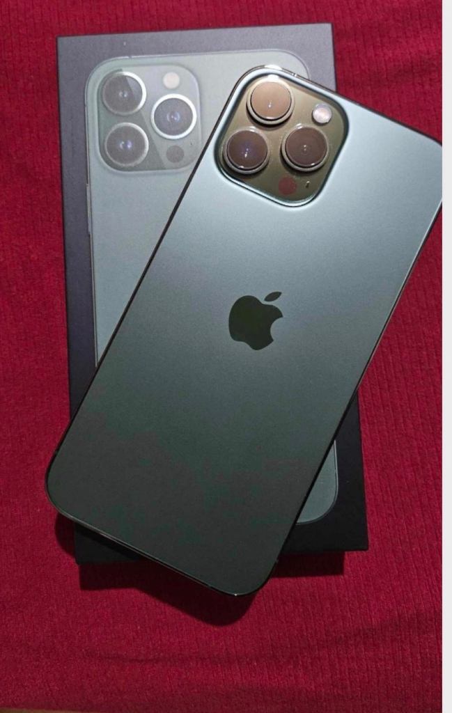 iPhone 15 pro mint condition and yes it’s still available 