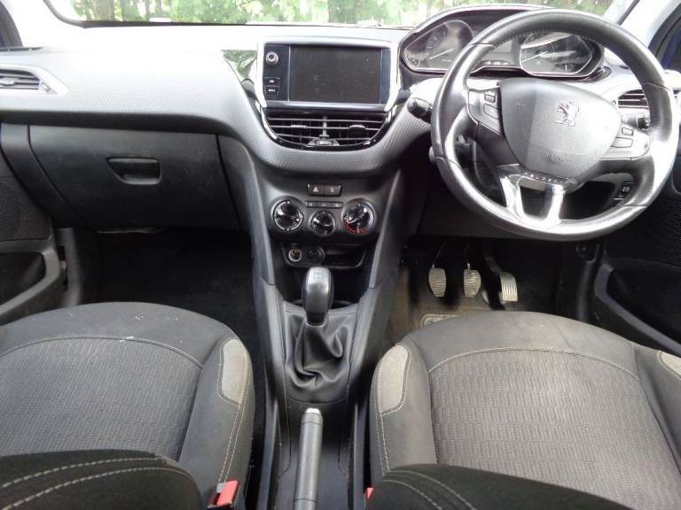 16 PEUGEOT 208 ACTIVE 1.2,5 DOOR HATCHBACK.MOT NOV 026,LOW RUNNING COST,20 YEAR TAX,LEZ FRIENDLY
