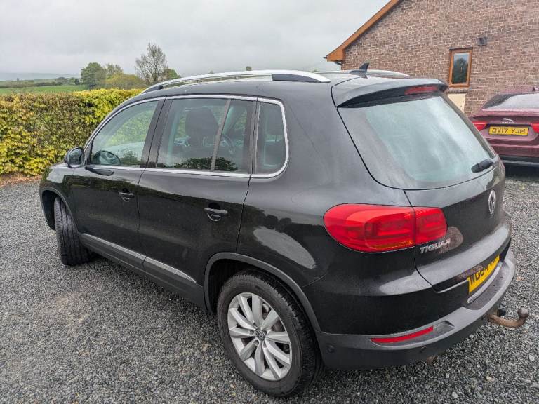 Volkswagen, TIGUAN, Estate, 2015, Manual, 1968 (cc), 5 doors