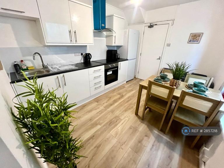 1 bedroom in Cromwell St, Swansea, SA1 (#2857218)