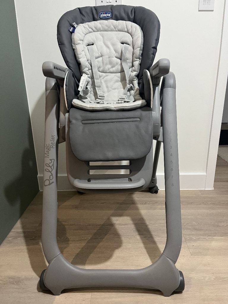 Chicco polly magic highchair
