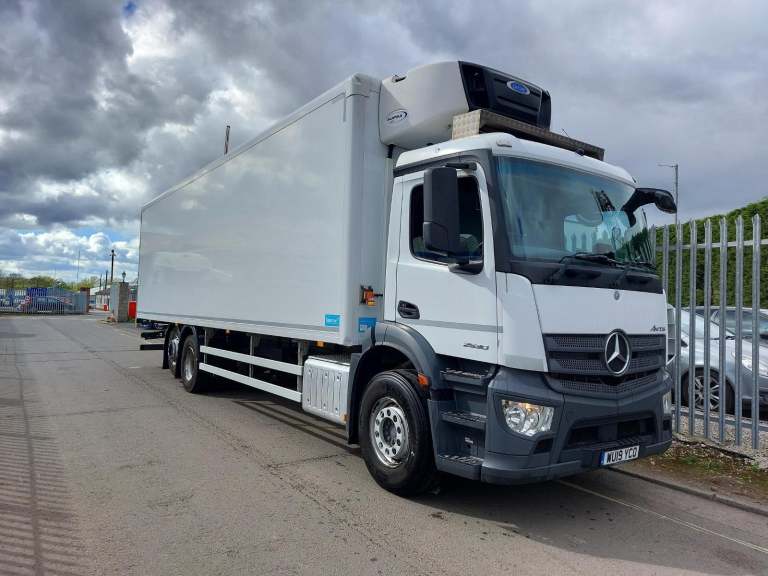 Mercedes-Benz ANTOS 2530-26ton euro 6 day cab dual tempature fridge tailift 678k