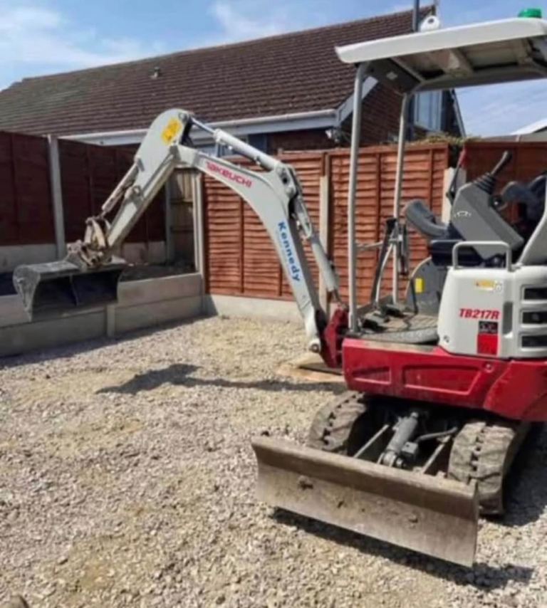 Mini digger Hire