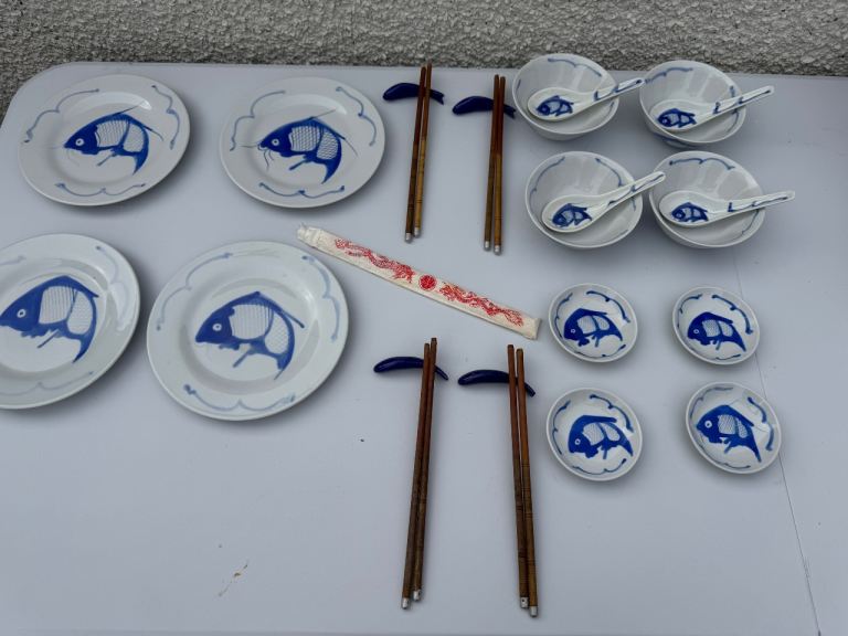 24 Piece Chinese Tableware Set – Fish Design – Complete
