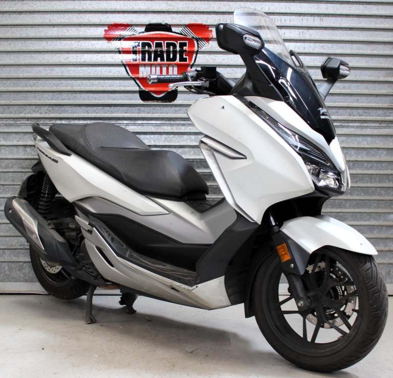 2019 69 HONDA NSS 300 A-K ABS FORZA MAXI SCOOTER TRADE SALE 18K WHITE NEW MOT