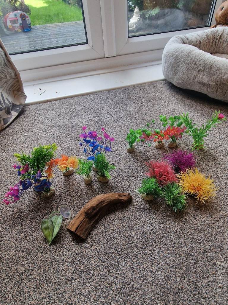 Small Fish Tank Decoration Bundle 